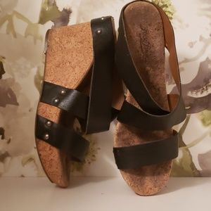 Cork wedges